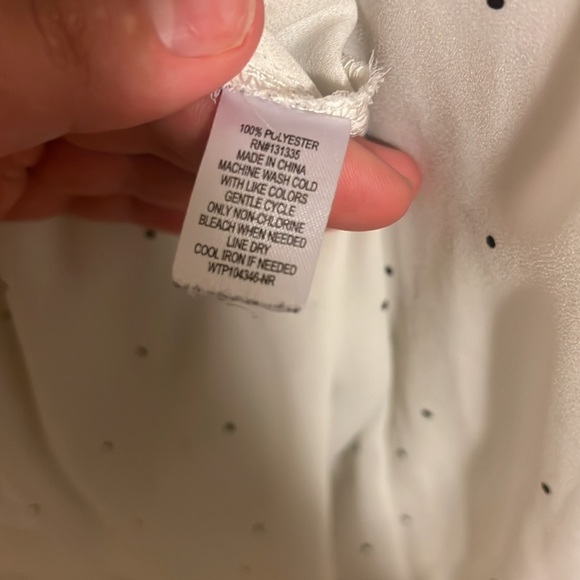 Socialite polka dot tie hem blouse - Picture 5 of 6